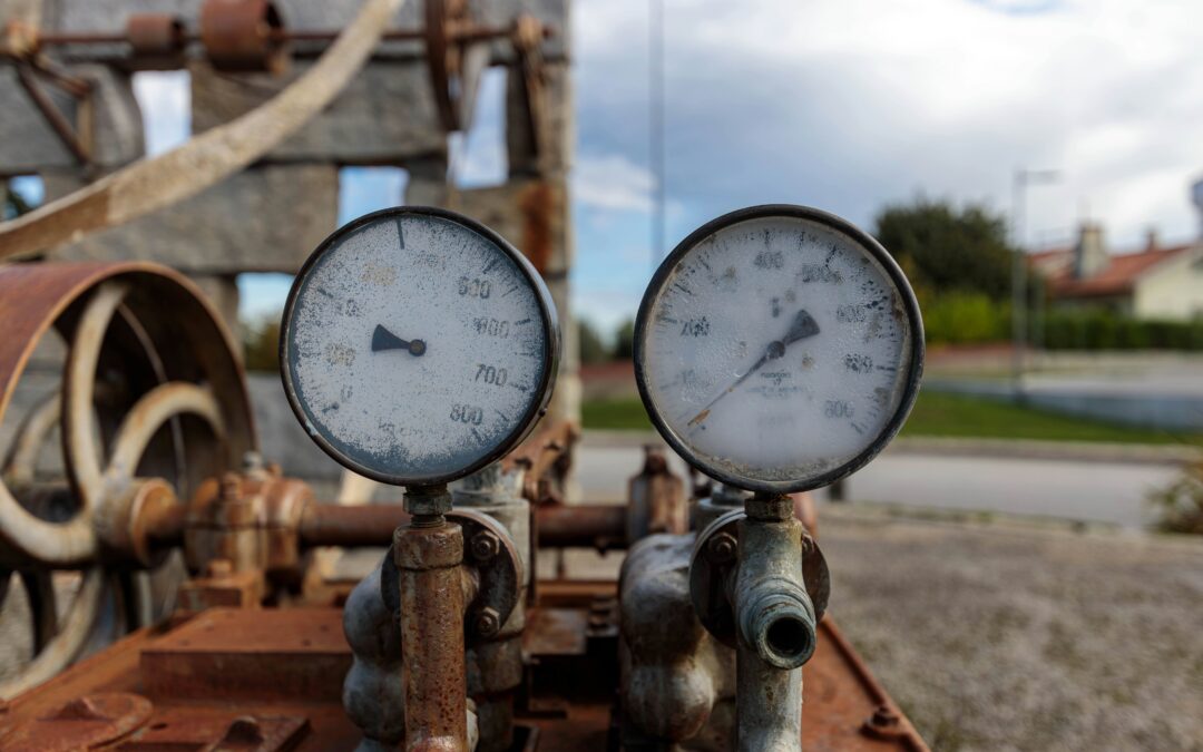 Salary of Oil Engineer & Petroleum / Petrochemical Engineering Salaries (2026 Guide)